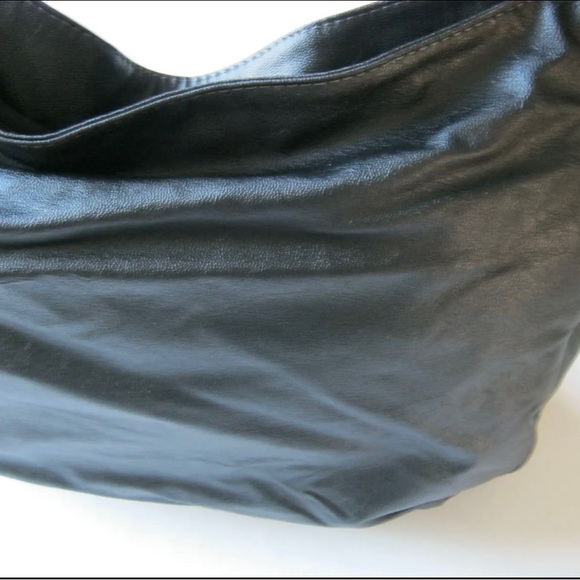 XOXO # XH50169 Intrigue Satchel Women Handbag Black - like New - Picture 3 of 7